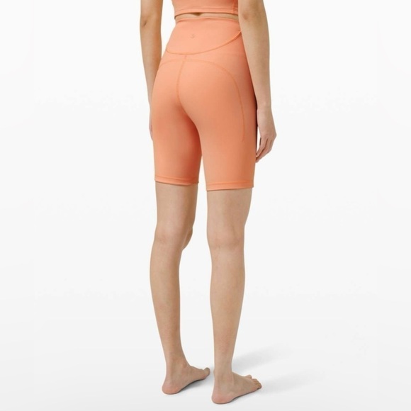 Lululemon Ribbed Contoured High Rise Short 8" Size 2 - Picture 4 of 10